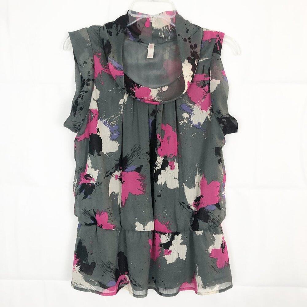 Xhilaration Womens Top Medium Floral Chiffon Office Career Business Party Dressy